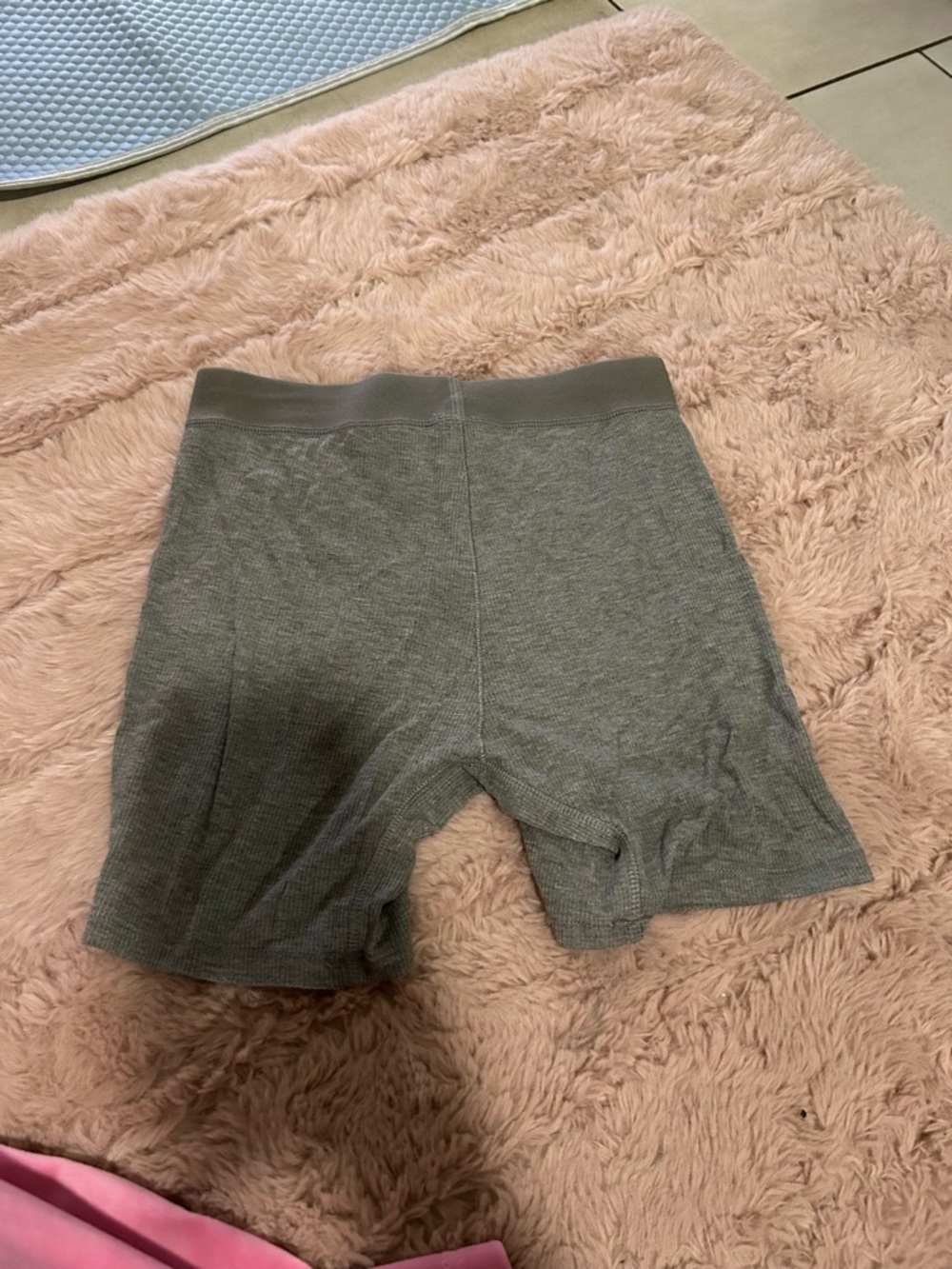 SKIMS Olive Green Ribbed Boxer Shorts - Picture 5 of 5